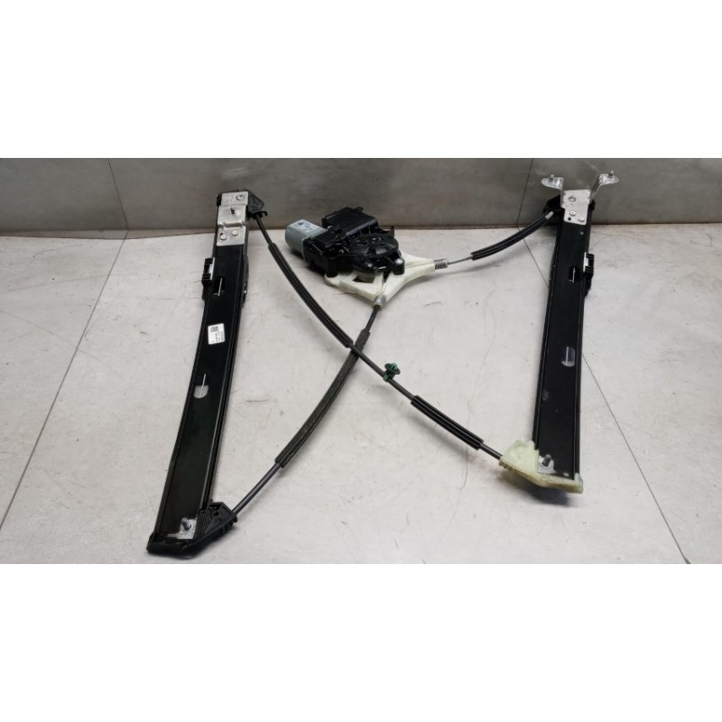 VOLKSWAGEN FRONT RIGHT POWERED WINDOWS  VOLKSWAGEN Polo 2021> used