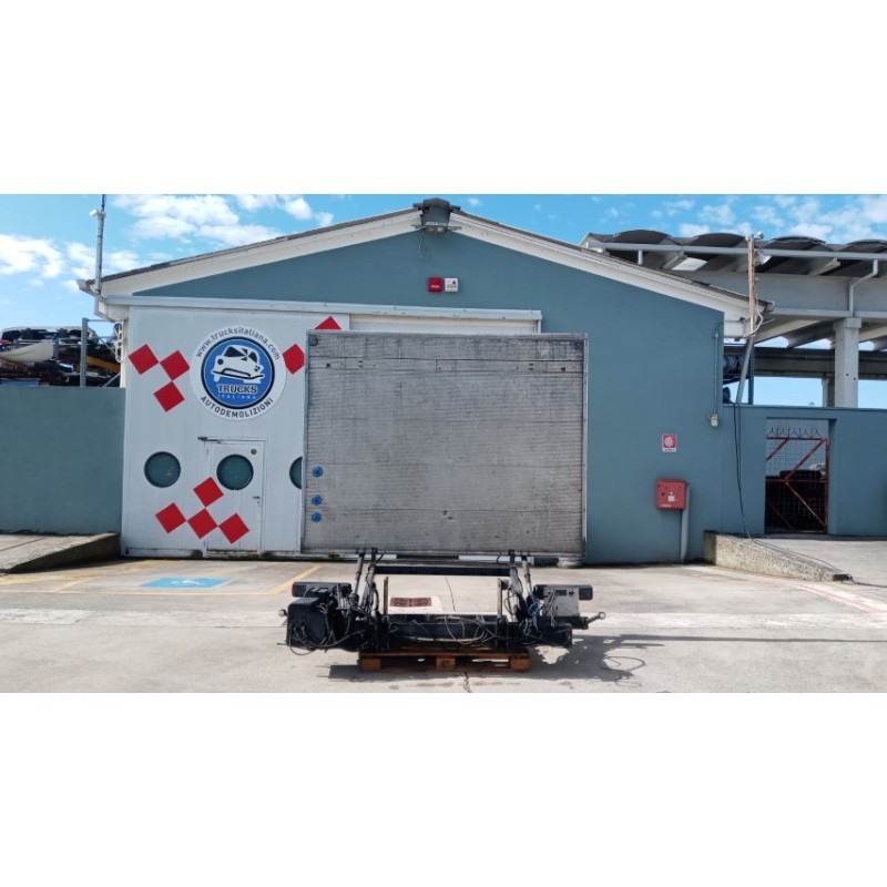 RENAULT truck TAIL LIFT RENAULT truck Premium 2005>2013 used