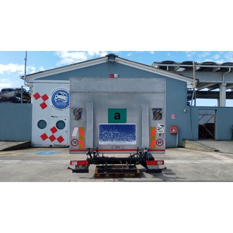 RENAULT truck TAIL LIFT RENAULT truck Premium 2005>2013 used