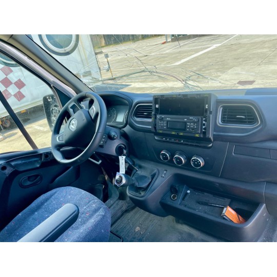 RENAULT van MASTER 2.3 DIESEL L2H2
