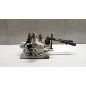 DISTRIBUTORE IDRAULICO . ....