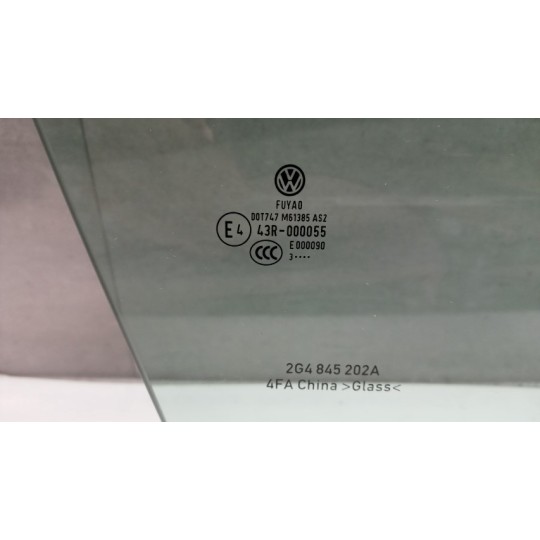 GLASS DRONT DOOR RIGHT  VOLKSWAGEN Polo 2021> used