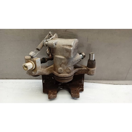 PINZA POSTERIORE SINISTRA TOYOTA Yaris 2011>2014 usato