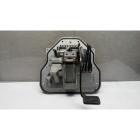 LOCKING FOOT-OPERATED DAF...