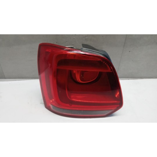 FARO POSTERIORE ESTERNO SINISTRO VOLKSWAGEN Polo 2009>2014 usato