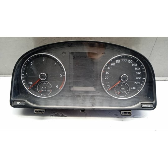 QUADRO STRUMENTI VOLKSWAGEN van Caddy 2010>2015 usato