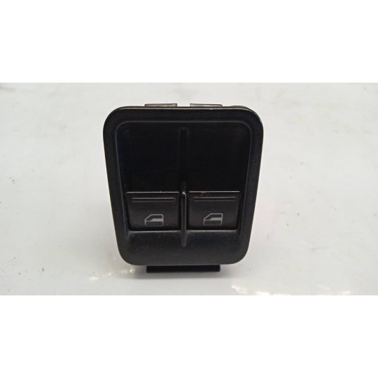 INTERRUTTORI E PULSANTI ALZAVETRI VOLKSWAGEN van Caddy 2010>2015 usato