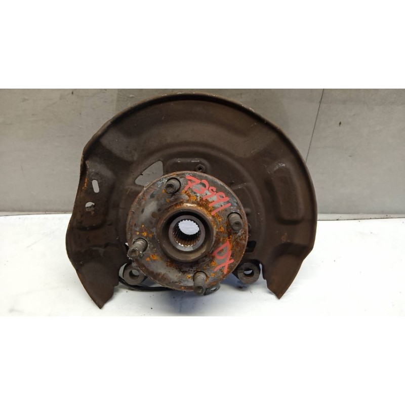 TOYOTA MONTANTE COMPLETO DESTRO TOYOTA Yaris 2005>2008 usato