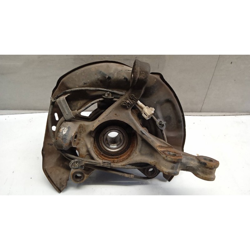 TOYOTA MONTANTE COMPLETO SINISTRO TOYOTA Yaris 2005>2008 usato