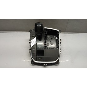 LEVER BMW Serie 1 (F40)...