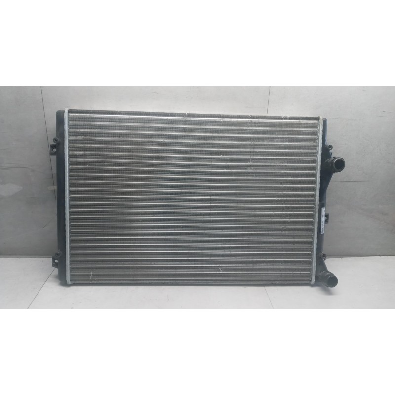 VOLKSWAGEN RADIATORE ACQUA VOLKSWAGEN Touran 2003>2007 usato