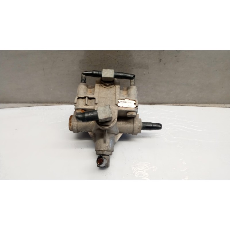 DAF VARIE FRENI 2 DAF XF106 usato