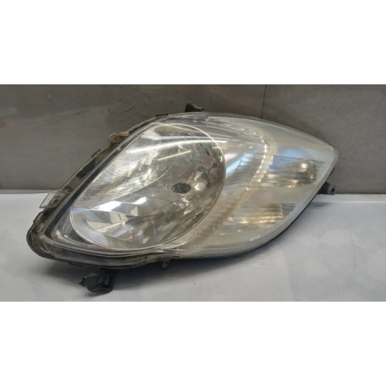 RIGHT HEADLIGHT TOYOTA Yaris 2008>2011 used
