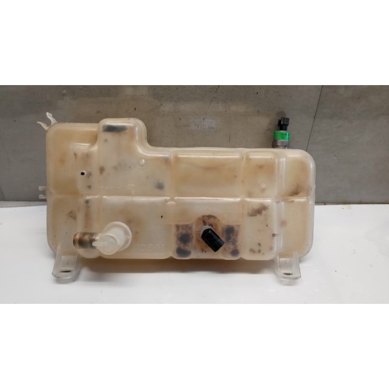 IVECO VASCHETTA ACQUA RADIATORE MOTORE IVECO Daily 2006>2009 usato