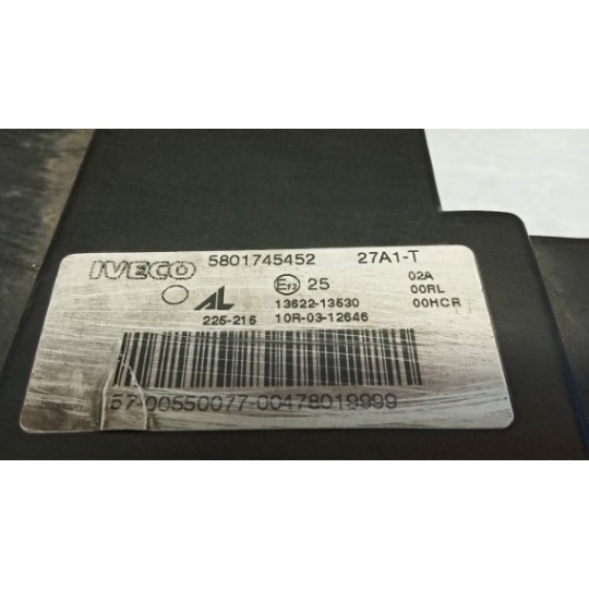 FARO ANT LED DESTRO IVECO Stralis 2013> usato