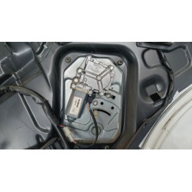 FRONT RIGHT POWERED WINDOWS...