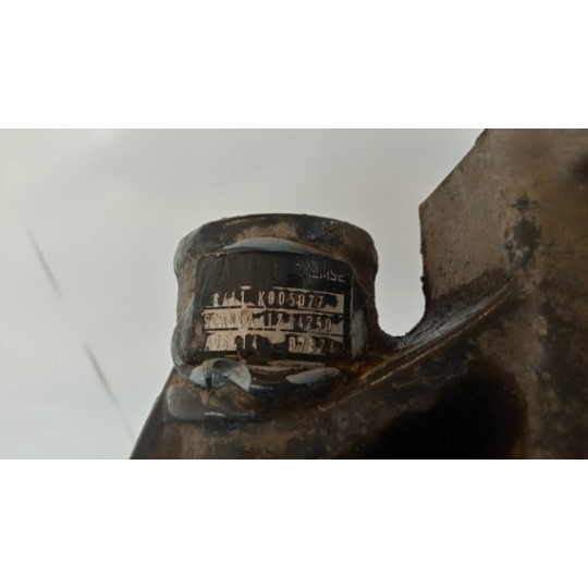 PINZA ANTERIORE DESTRA SCANIA Serie R 2005> usato