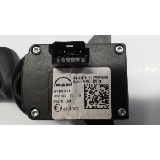 VARIOUS SWITCHES AND BUTTONS C  MAN TGX euro 6 used