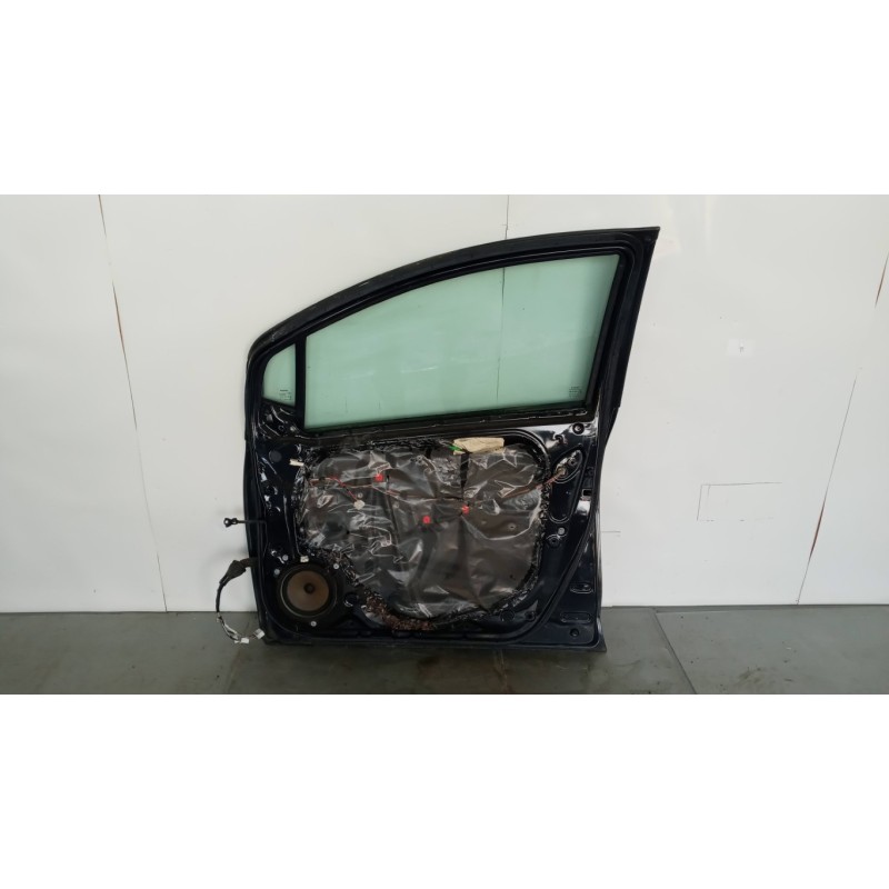 TOYOTA RIGHT FRONT DOOR  TOYOTA Yaris 2005>2008 used