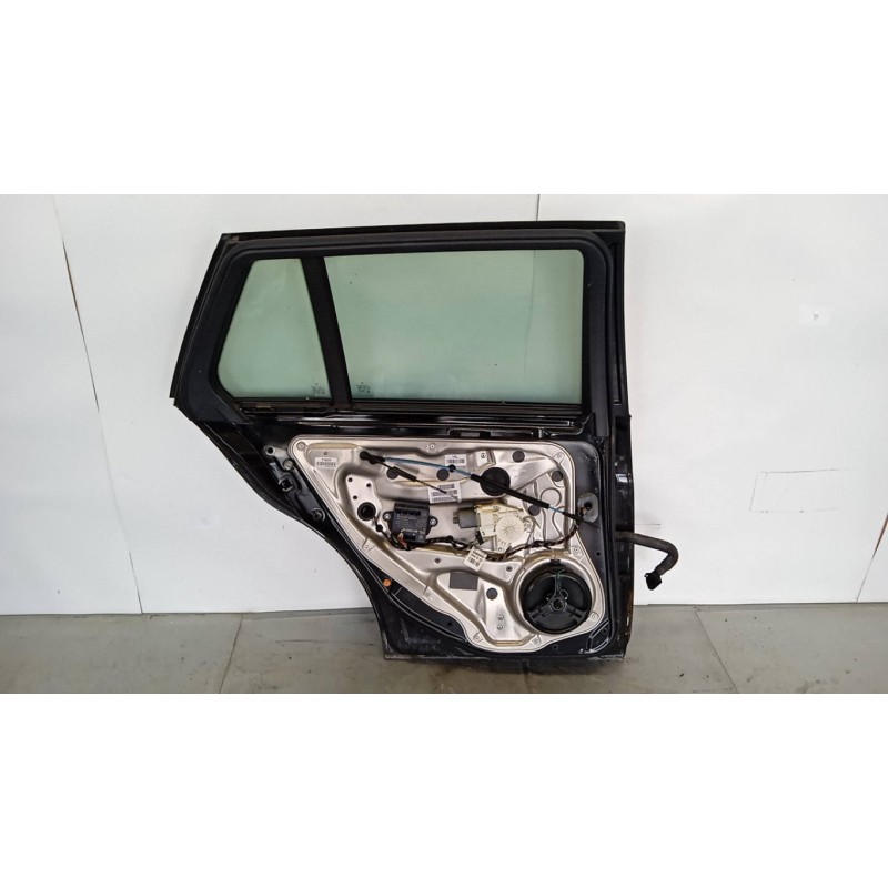 MERCEDES-BENZ PORTA POSTERIORE SINISTRA MERCEDES-BENZ Classe C (W204) 2007>2011 usato