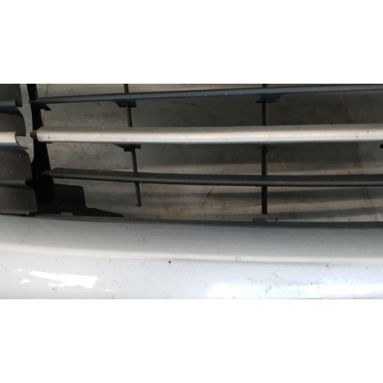 PARAURTI ANTERIORE RENAULT Scenic 2006>2009 usato