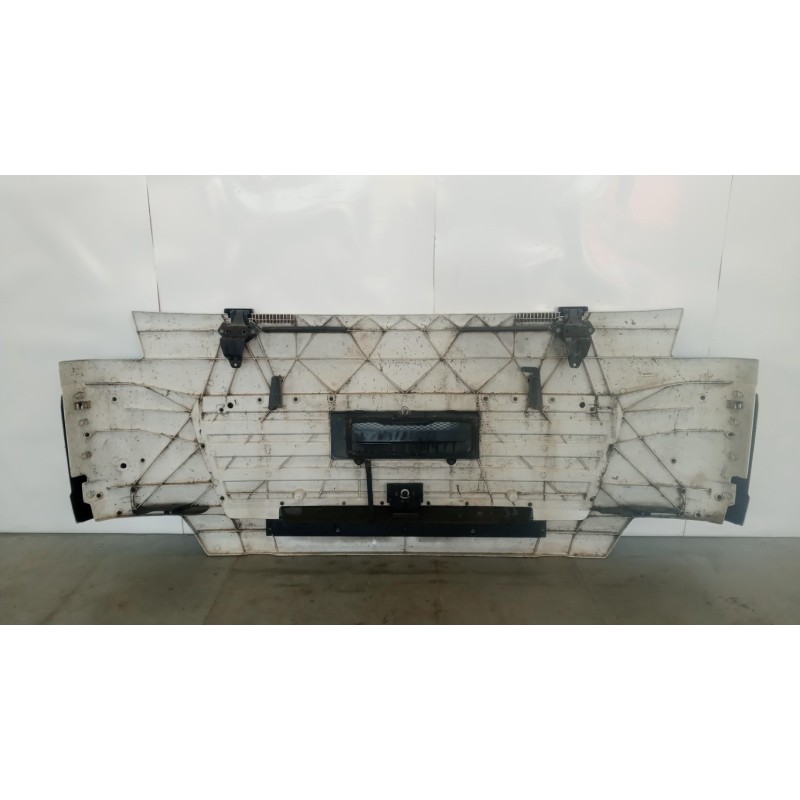 MAN MASKS MAN TGX  used