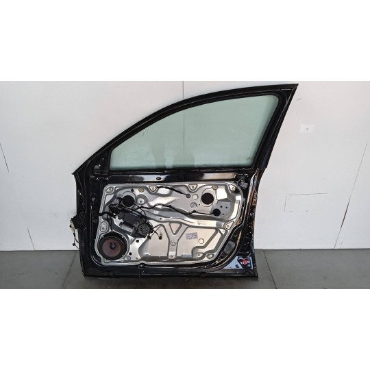 RIGHT FRONT DOOR  VOLKSWAGEN Passat 2000>2005 used