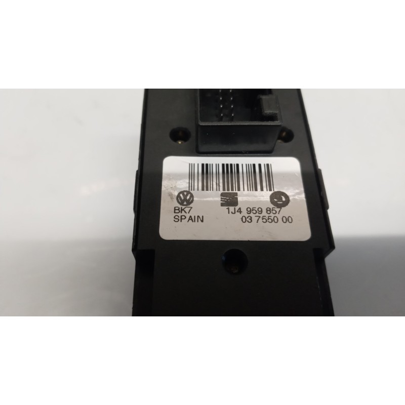 VOLKSWAGEN INTERRUTTORI E PULSANTI ALZAVETRI VOLKSWAGEN Bora 1998> usato