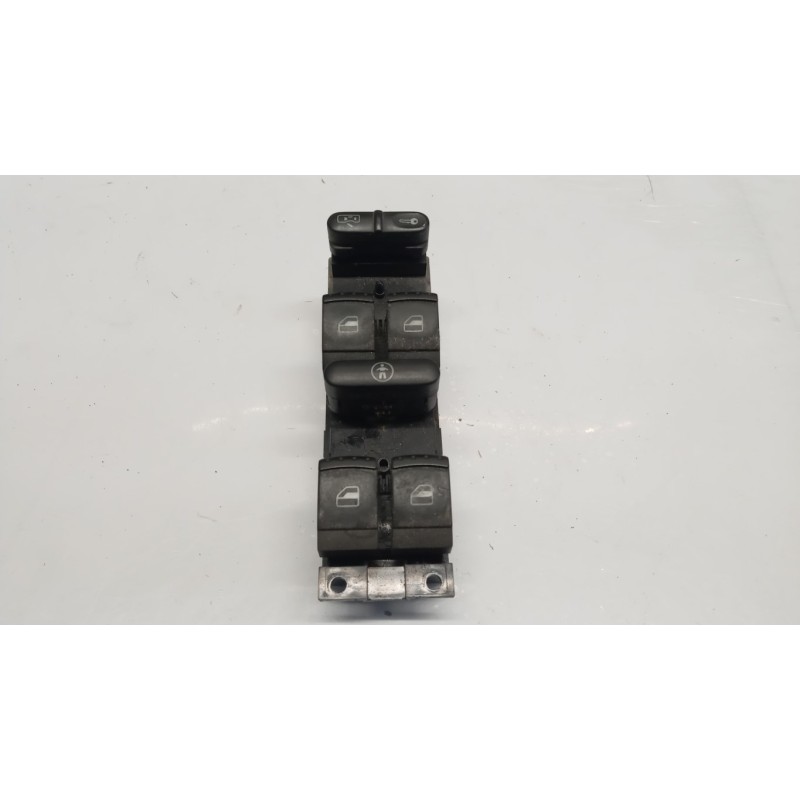 VOLKSWAGEN INTERRUTTORI E PULSANTI ALZAVETRI VOLKSWAGEN Bora 1998> usato