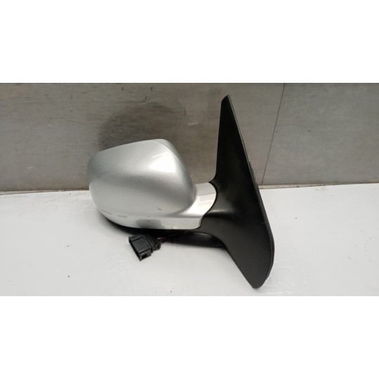 REARVIEW RIGHT  VOLKSWAGEN Bora 1998> used