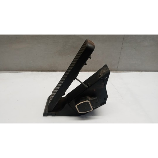 ELETRONIC THROTTLE PEDAL  MERCEDES-BENZ Classe C (W204) 2011>2015 used