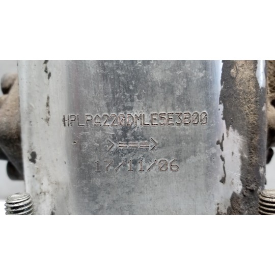 HYDRAULIC PUMP  ISUZU NQR used