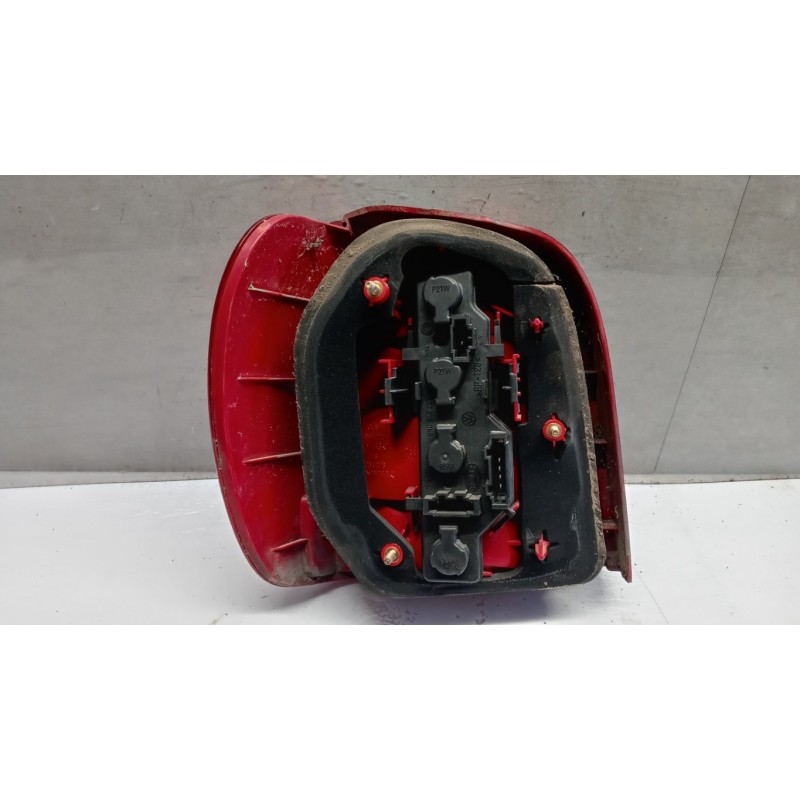 VOLKSWAGEN FARO POSTERIORE ESTERNO DESTRO VOLKSWAGEN Polo 1999>2001 usato