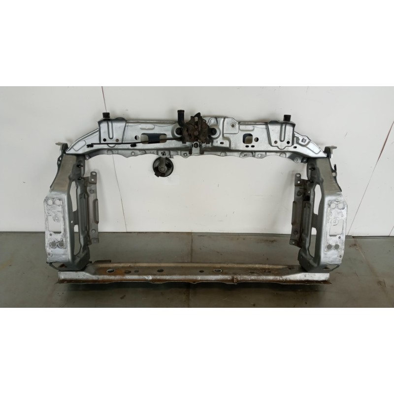 TOYOTA RIVESTIMENTO ANTERIORE COMPLETO TOYOTA Yaris 2005>2008 usato