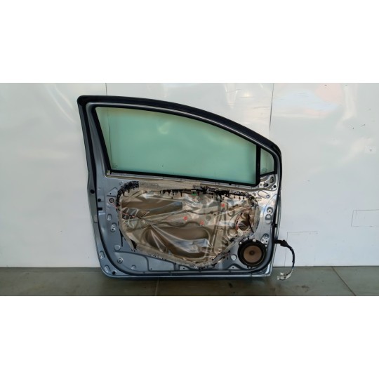 PORTA ANTERIORE SINISTRA TOYOTA Yaris 2005>2008 usato