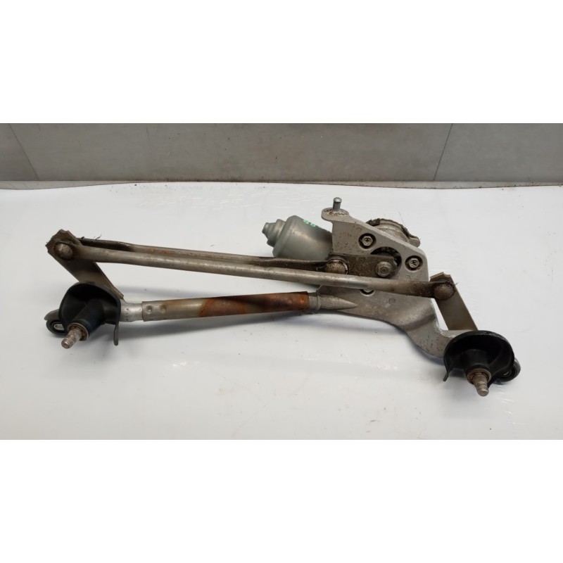 TOYOTA windshield wiper motor TOYOTA Yaris 2005>2008 used