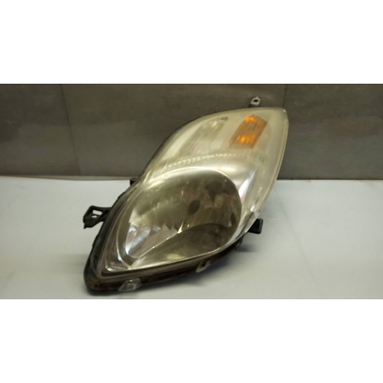 FARO ANTERIORE SINISTRO TOYOTA Yaris 2008>2011 usato
