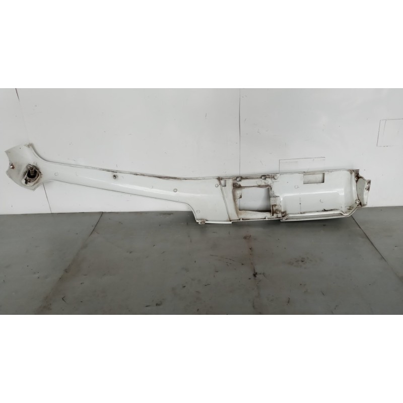 NISSAN truck PLASTICHE ESTERNE VARIE NISSAN truck Atleon usato