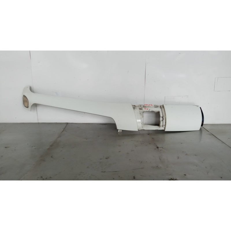 NISSAN truck PLASTICHE ESTERNE VARIE NISSAN truck Atleon usato