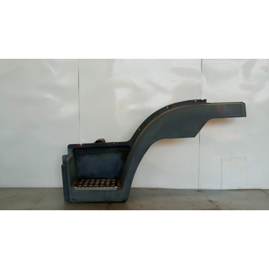 LEFT FRONT MUDGUARD  NISSAN truck Atleon used