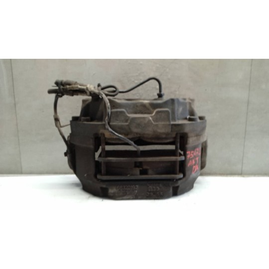 PINZA ANTERIORE DESTRA NISSAN truck Atleon usato