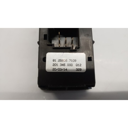 INTERRUTTORI E PULSANTI ALZAVETRI MAN TGX euro 6 usato