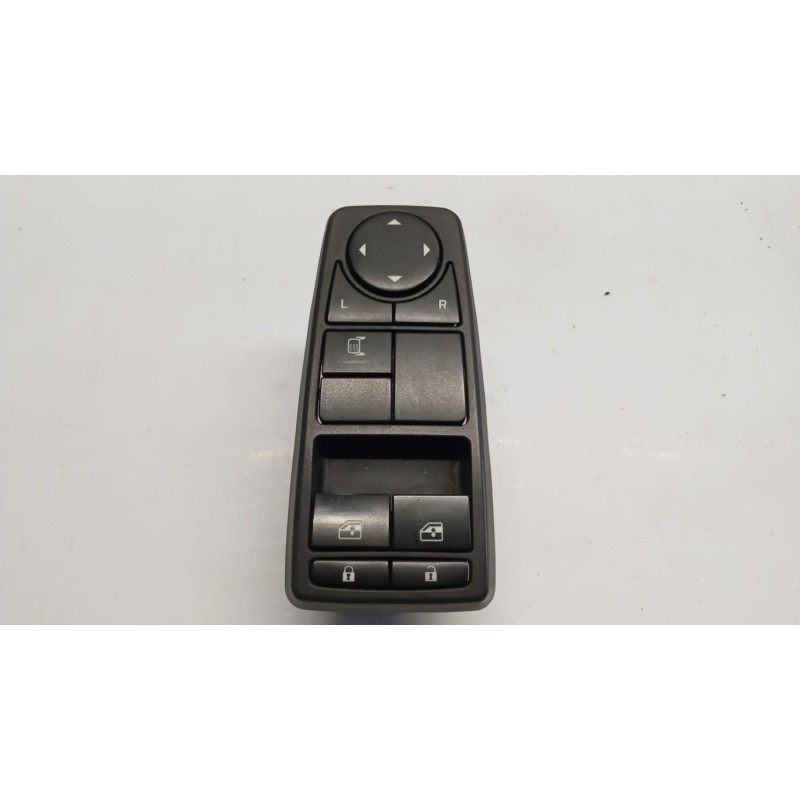 MAN INTERRUTTORI E PULSANTI ALZAVETRI MAN TGX euro 6 usato