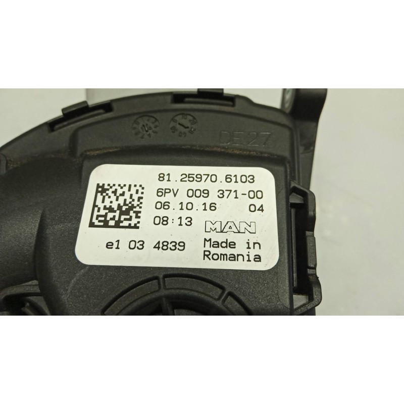 MAN ELETRONIC THROTTLE PEDAL  MAN TGX euro 6 used