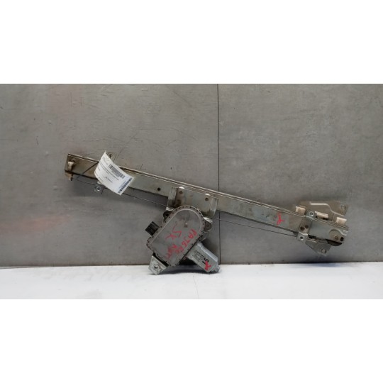 FRONT LEFT POWERED WINDOWS  MITSUBISHI Pajero 2000>2002 (V60) used