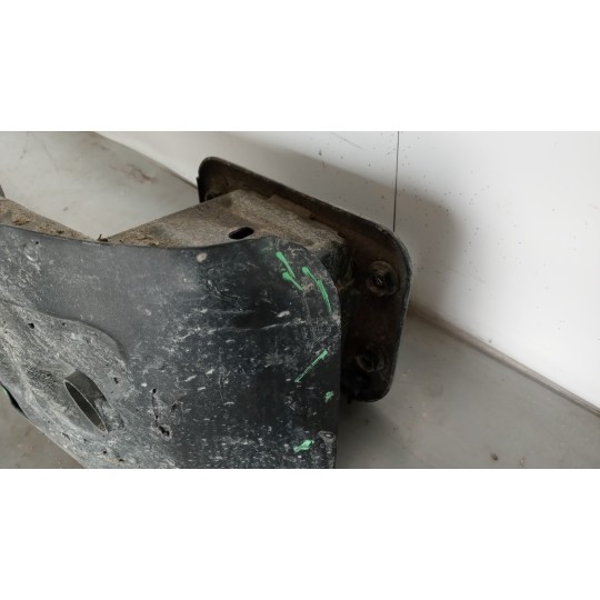 TRAVERSA ANTERIORE PARAURTO FORD van Transit/Tourneo Custom 2018> usato