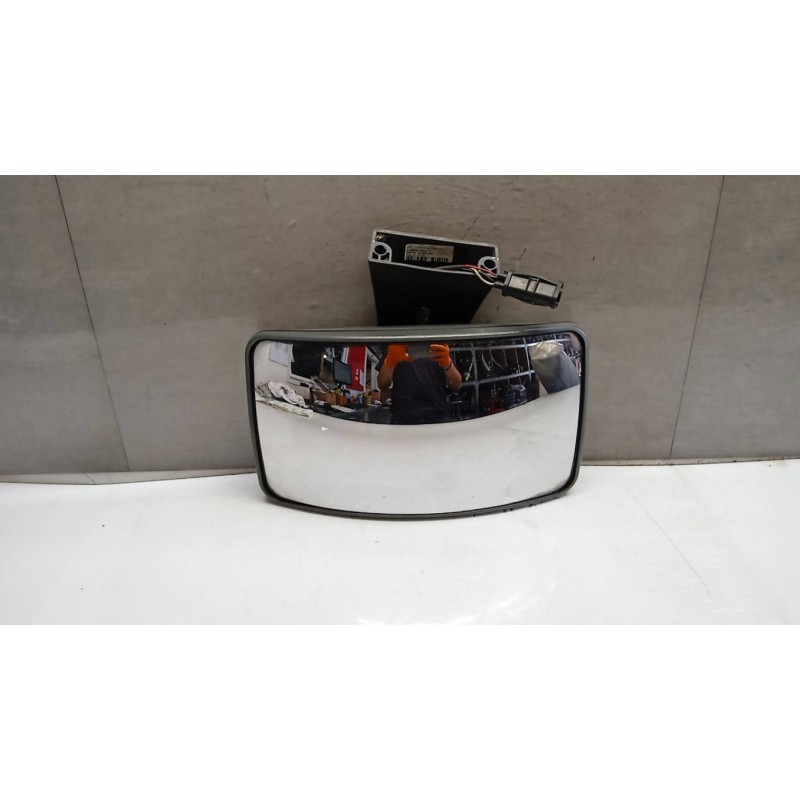 MAN RETROVISORE GUARDARUOTA MAN TGM usato