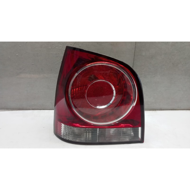 VOLKSWAGEN FARO POSTERIORE ESTERNO SINISTRO VOLKSWAGEN Polo 2005>2009 usato