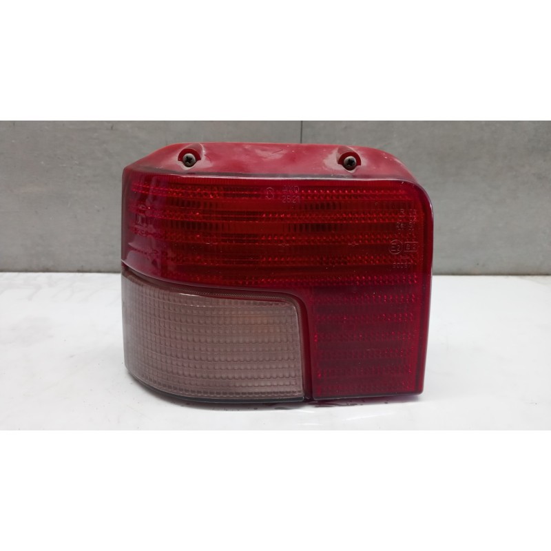 PEUGEOT FARO POSTERIORE ESTERNO SINISTRO PEUGEOT 205 1983>1996 usato