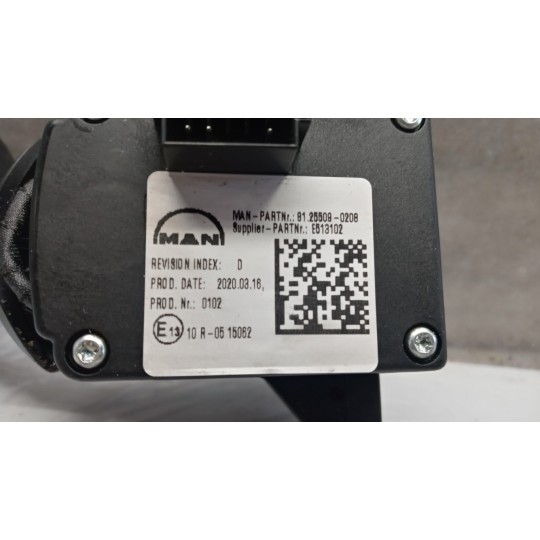 INTERRUTTORI E PULSANTI DEVIO MAN TGX euro 6 usato